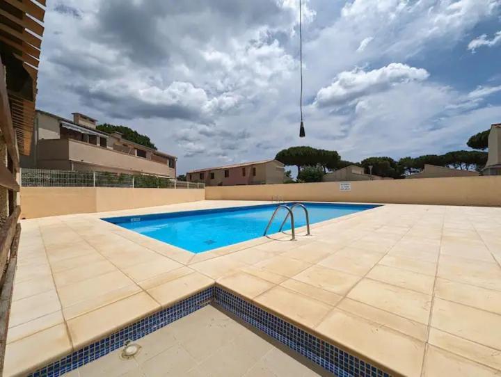 אגדה Appartement Pinede Piscine Clim Proche Plage Village Naturiste מראה חיצוני תמונה
